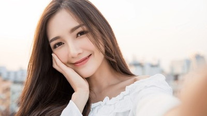 都市情感剧场：深夜食堂的邂逅与告别